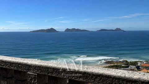 CHALET MUY EXCLUSIVO CON ESPECTACULARES VISTAS AL MAR, LAS PLAYAS Y LAS ISLAS CIES.CALIDAD Y PRIVACIDAD.