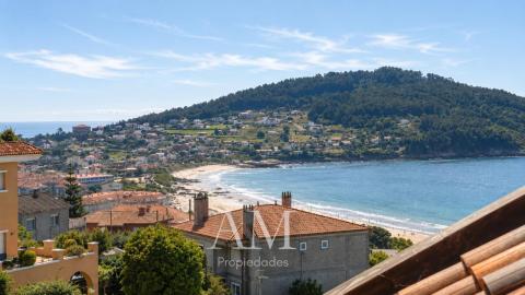 CHALET MUY EXCLUSIVO CON ESPECTACULARES VISTAS AL MAR, LAS PLAYAS Y LAS ISLAS CIES.CALIDAD Y PRIVACIDAD.