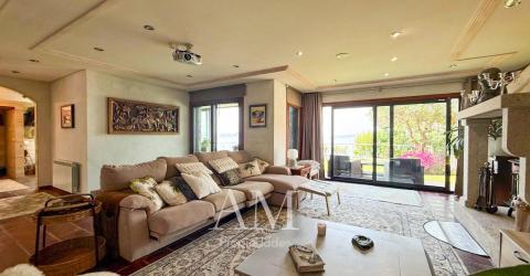 CHALET MUY EXCLUSIVO CON ESPECTACULARES VISTAS AL MAR, LAS PLAYAS Y LAS ISLAS CIES.CALIDAD Y PRIVACIDAD.