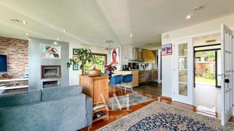 CHALET MUY EXCLUSIVO CON ESPECTACULARES VISTAS AL MAR, LAS PLAYAS Y LAS ISLAS CIES.CALIDAD Y PRIVACIDAD.