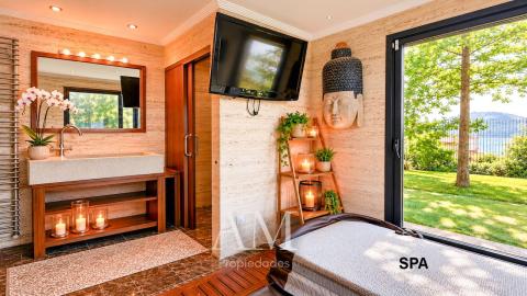 CHALET MUY EXCLUSIVO CON ESPECTACULARES VISTAS AL MAR, LAS PLAYAS Y LAS ISLAS CIES.CALIDAD Y PRIVACIDAD.