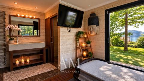 CHALET MUY EXCLUSIVO CON ESPECTACULARES VISTAS AL MAR, LAS PLAYAS Y LAS ISLAS CIES.CALIDAD Y PRIVACIDAD.