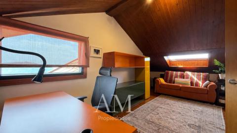 CHALET MUY EXCLUSIVO CON ESPECTACULARES VISTAS AL MAR, LAS PLAYAS Y LAS ISLAS CIES.CALIDAD Y PRIVACIDAD.