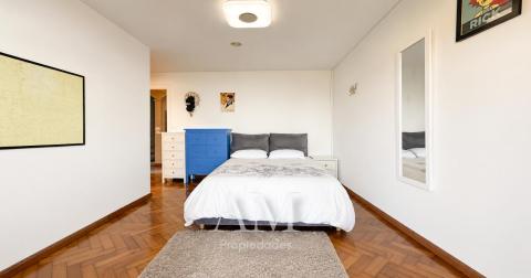 CHALET MUY EXCLUSIVO CON ESPECTACULARES VISTAS AL MAR, LAS PLAYAS Y LAS ISLAS CIES.CALIDAD Y PRIVACIDAD.