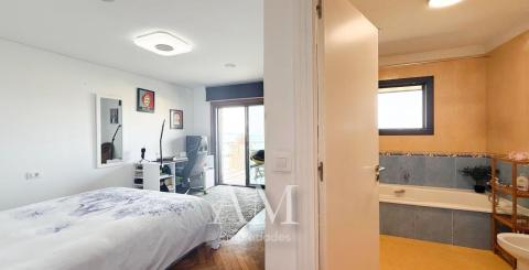 CHALET MUY EXCLUSIVO CON ESPECTACULARES VISTAS AL MAR, LAS PLAYAS Y LAS ISLAS CIES.CALIDAD Y PRIVACIDAD.