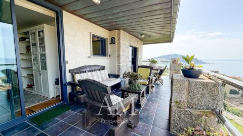 CHALET MUY EXCLUSIVO CON ESPECTACULARES VISTAS AL MAR, LAS PLAYAS Y LAS ISLAS CIES.CALIDAD Y PRIVACIDAD.