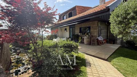 CHALET MUY EXCLUSIVO CON ESPECTACULARES VISTAS AL MAR, LAS PLAYAS Y LAS ISLAS CIES.CALIDAD Y PRIVACIDAD.