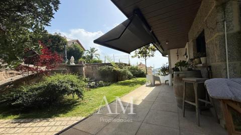 CHALET MUY EXCLUSIVO CON ESPECTACULARES VISTAS AL MAR, LAS PLAYAS Y LAS ISLAS CIES.CALIDAD Y PRIVACIDAD.