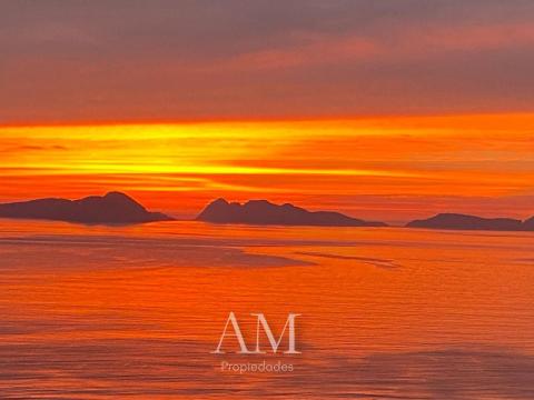 CHALET MUY EXCLUSIVO CON ESPECTACULARES VISTAS AL MAR, LAS PLAYAS Y LAS ISLAS CIES.CALIDAD Y PRIVACIDAD.