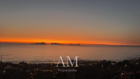 CHALET MUY EXCLUSIVO CON ESPECTACULARES VISTAS AL MAR, LAS PLAYAS Y LAS ISLAS CIES.CALIDAD Y PRIVACIDAD.