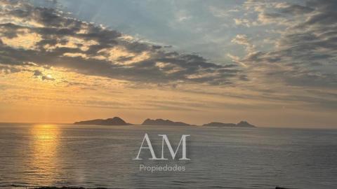 CHALET MUY EXCLUSIVO CON ESPECTACULARES VISTAS AL MAR, LAS PLAYAS Y LAS ISLAS CIES.CALIDAD Y PRIVACIDAD.
