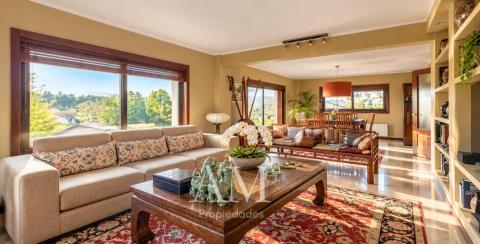 CHALET EN DONAS CON VISTAS ABIERTAS AL VALLE MIÑOR Y A LAS MONTAÑAS PARCELA DE 835 M² · PRIVACIDAD Y TRANQUILIDAD. AMPLIAS TERRAZAS.