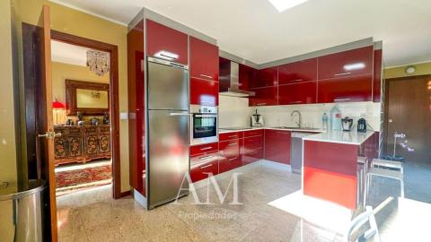 CHALET EN DONAS CON VISTAS ABIERTAS AL VALLE MIÑOR Y A LAS MONTAÑAS PARCELA DE 835 M² · PRIVACIDAD Y TRANQUILIDAD. AMPLIAS TERRAZAS.
