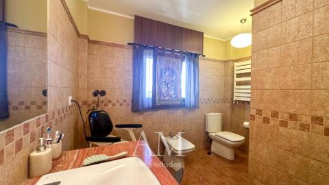 CHALET EN DONAS CON VISTAS ABIERTAS AL VALLE MIÑOR Y A LAS MONTAÑAS PARCELA DE 835 M² · PRIVACIDAD Y TRANQUILIDAD. AMPLIAS TERRAZAS.