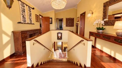CHALET EN DONAS CON VISTAS ABIERTAS AL VALLE MIÑOR Y A LAS MONTAÑAS PARCELA DE 835 M² · PRIVACIDAD Y TRANQUILIDAD. AMPLIAS TERRAZAS.