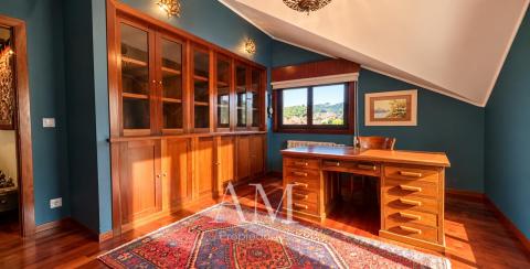 CHALET EN DONAS CON VISTAS ABIERTAS AL VALLE MIÑOR Y A LAS MONTAÑAS PARCELA DE 835 M² · PRIVACIDAD Y TRANQUILIDAD. AMPLIAS TERRAZAS.