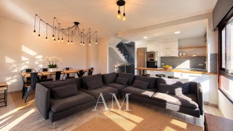CHALET A PIE DE PLAYA EN HIO, TERRAZA CON VISTAS PANORAMICAS Y JARDIN, AEROTERMIA Y SUELO RADIANTE