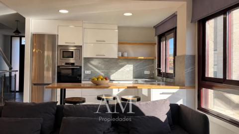 CHALET A PIE DE PLAYA EN HIO, TERRAZA CON VISTAS PANORAMICAS Y JARDIN, AEROTERMIA Y SUELO RADIANTE