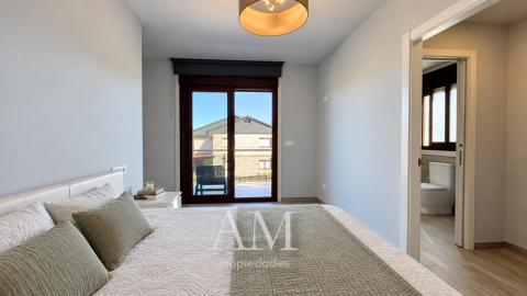 CHALET A PIE DE PLAYA EN HIO, TERRAZA CON VISTAS PANORAMICAS Y JARDIN, AEROTERMIA Y SUELO RADIANTE