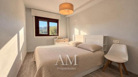 CHALET A PIE DE PLAYA EN HIO, TERRAZA CON VISTAS PANORAMICAS Y JARDIN, AEROTERMIA Y SUELO RADIANTE