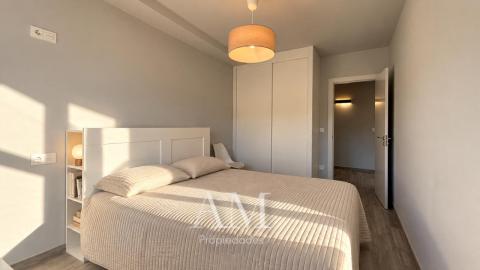 CHALET A PIE DE PLAYA EN HIO, TERRAZA CON VISTAS PANORAMICAS Y JARDIN, AEROTERMIA Y SUELO RADIANTE