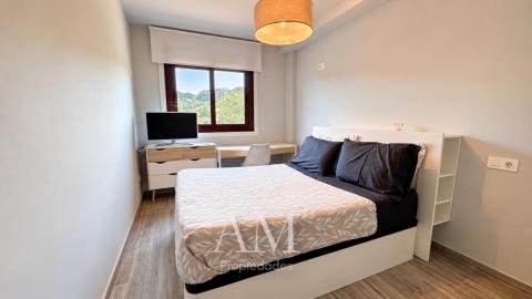 CHALET A PIE DE PLAYA EN HIO, TERRAZA CON VISTAS PANORAMICAS Y JARDIN, AEROTERMIA Y SUELO RADIANTE