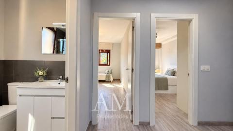CHALET A PIE DE PLAYA EN HIO, TERRAZA CON VISTAS PANORAMICAS Y JARDIN, AEROTERMIA Y SUELO RADIANTE