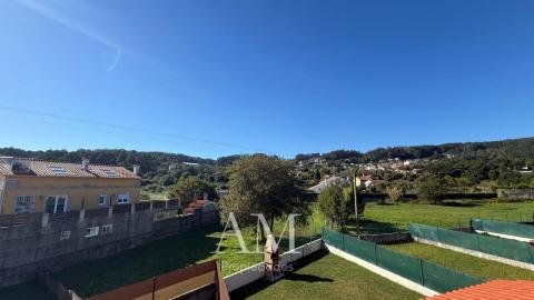 CHALET A PIE DE PLAYA EN HIO, TERRAZA CON VISTAS PANORAMICAS Y JARDIN, AEROTERMIA Y SUELO RADIANTE