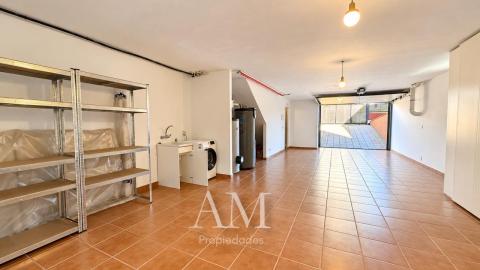 CHALET A PIE DE PLAYA EN HIO, TERRAZA CON VISTAS PANORAMICAS Y JARDIN, AEROTERMIA Y SUELO RADIANTE