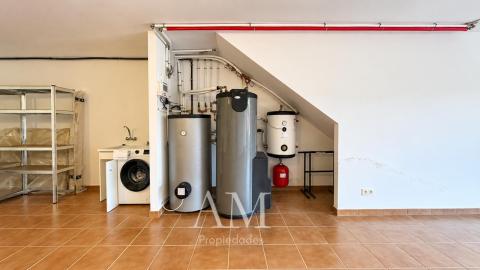 CHALET A PIE DE PLAYA EN HIO, TERRAZA CON VISTAS PANORAMICAS Y JARDIN, AEROTERMIA Y SUELO RADIANTE